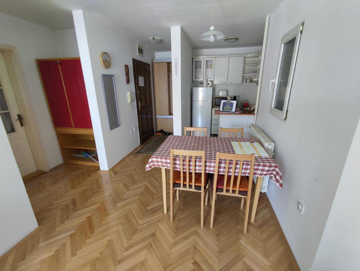 Woody Lejlighed Novi Sad Eksteriør billede