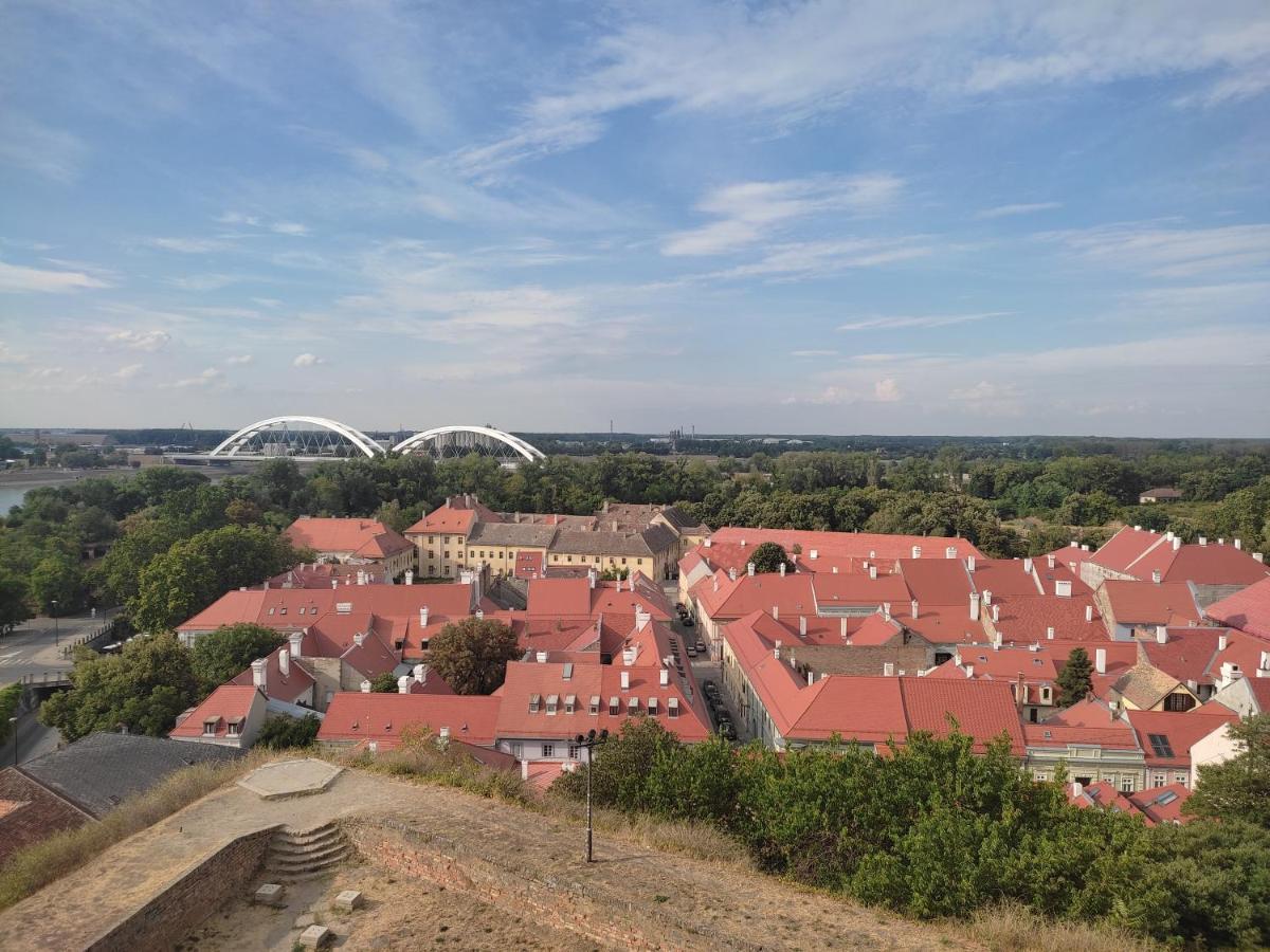 Woody Lejlighed Novi Sad Eksteriør billede